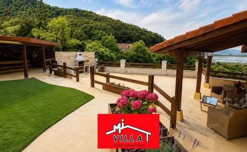 House in Santona, Cantabria, Spain 1