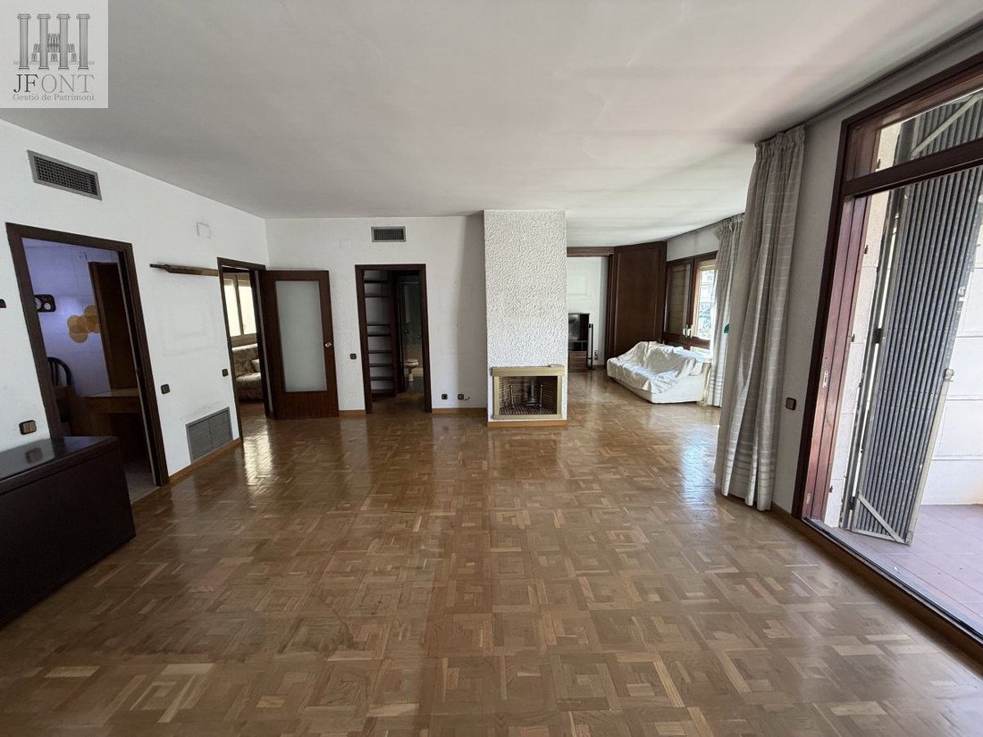 Apartment in Sarrià-Sant Gervasi, Barcelona, Spain 3 - 18806173