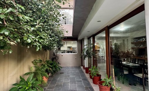 House in Buenos Aires, Buenos Aires, Argentina 1