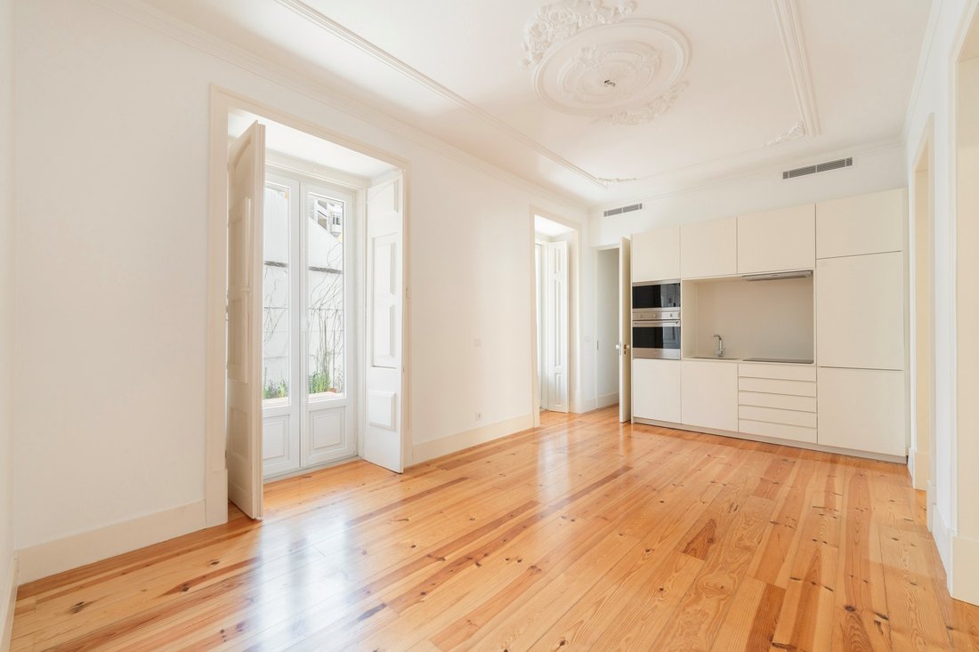 Apartment in Arroios, Lisbon, Portugal 2 - 18806311
