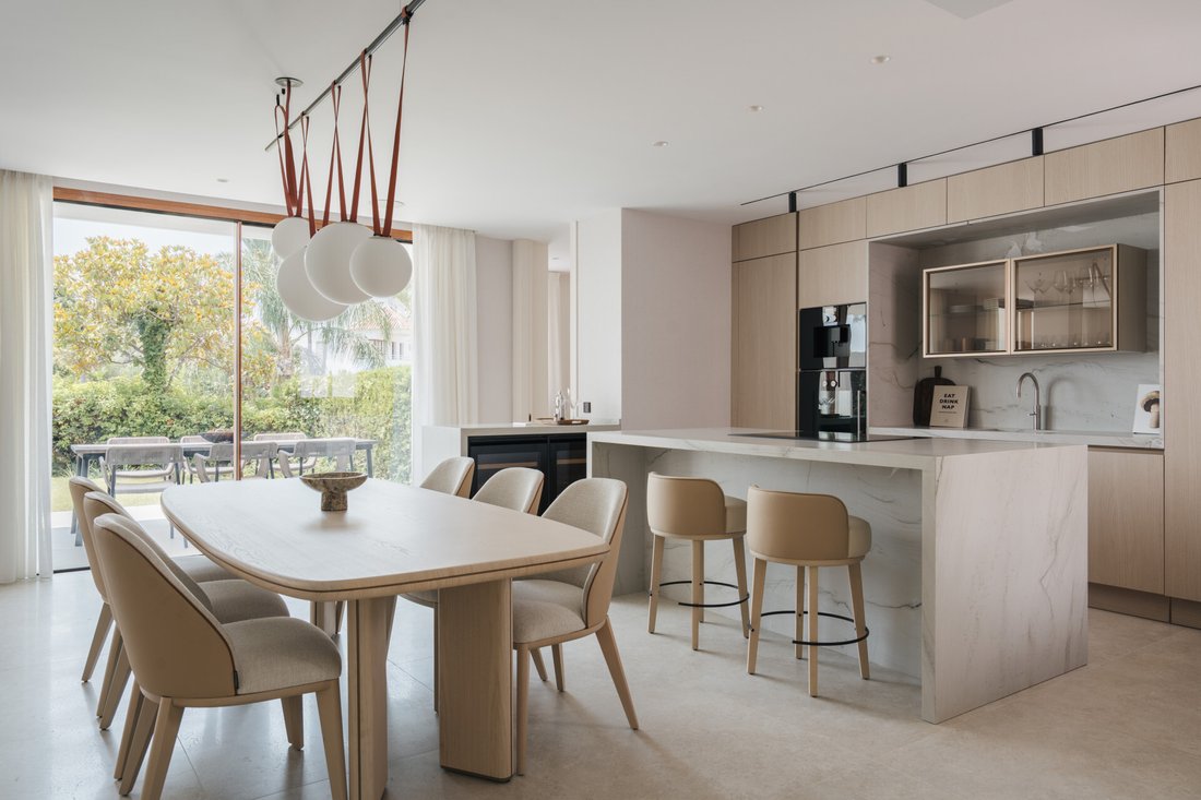 Apartamento en Playa Puerto Banús, Marbella, España 5 - 18806360