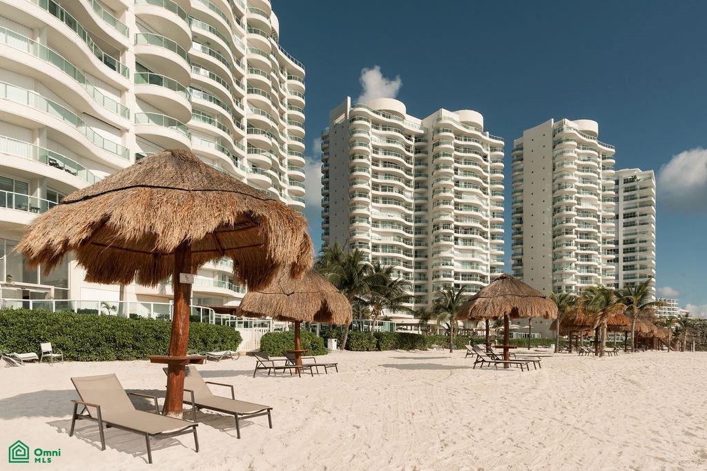Condo in Cancún, Quintana Roo, Mexico 2 - 17848436