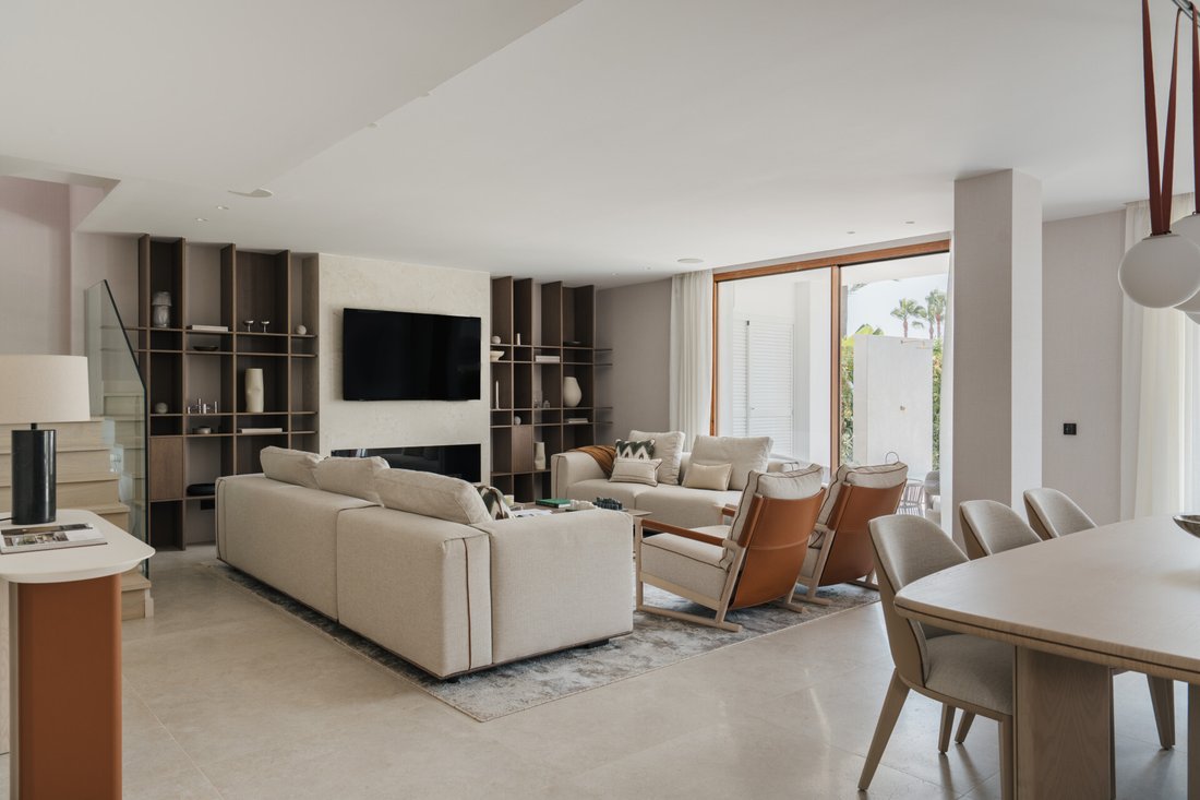Apartamento en Playa Puerto Banús, Marbella, España 2 - 18806360
