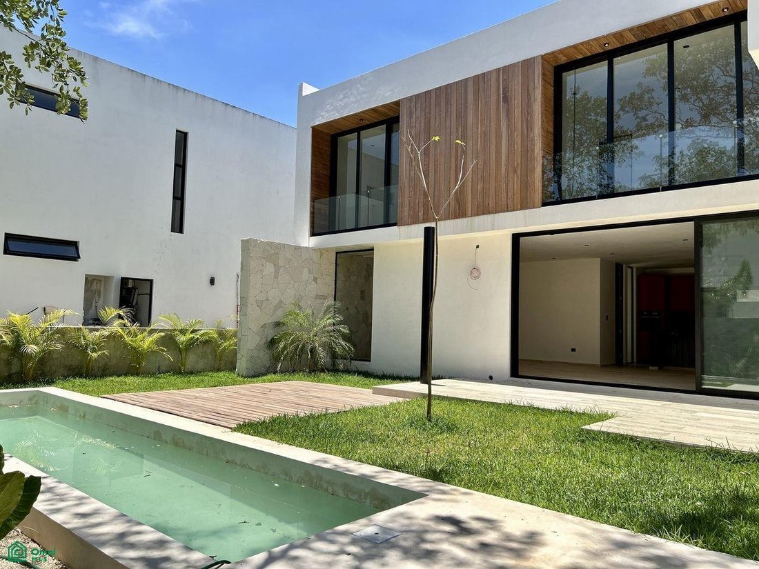 Haus in Yucatán Country Club, Yucatán, Mexiko 2 - 17706175