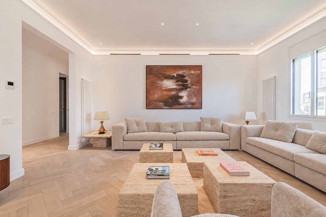 Apartment in Eixample, Barcelona, Spain 3 - 18473411