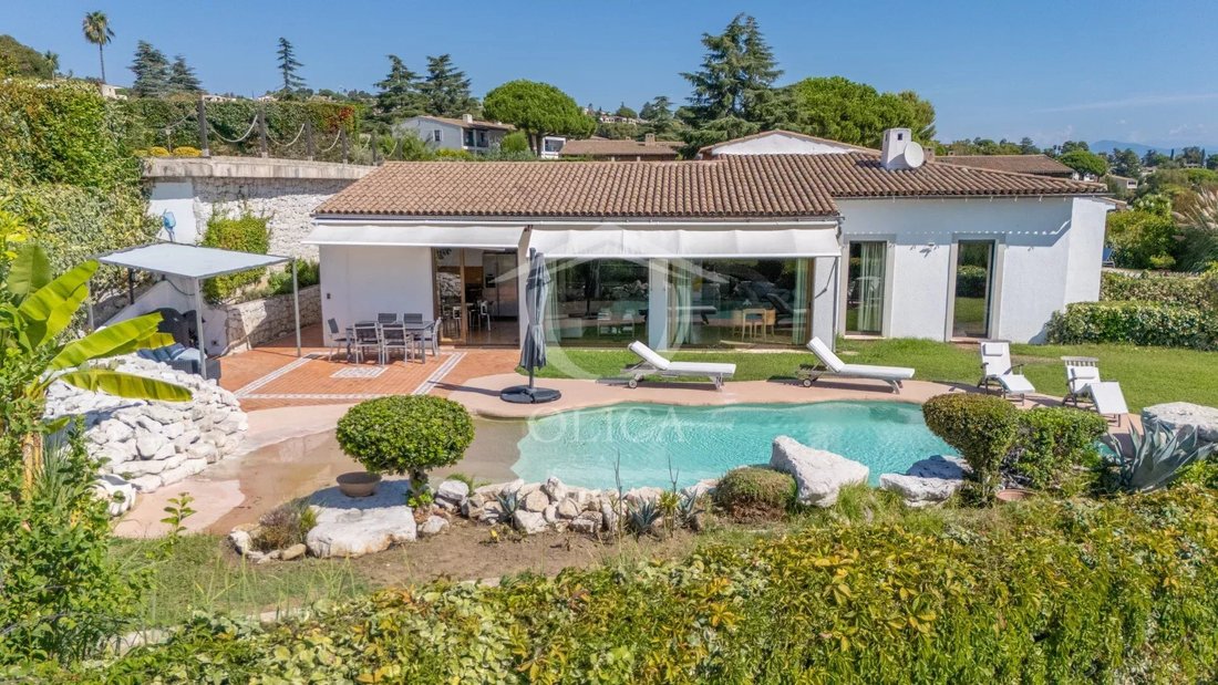 Villa in Vaug, Villeneuve-Loubet, France 4 - 18806627