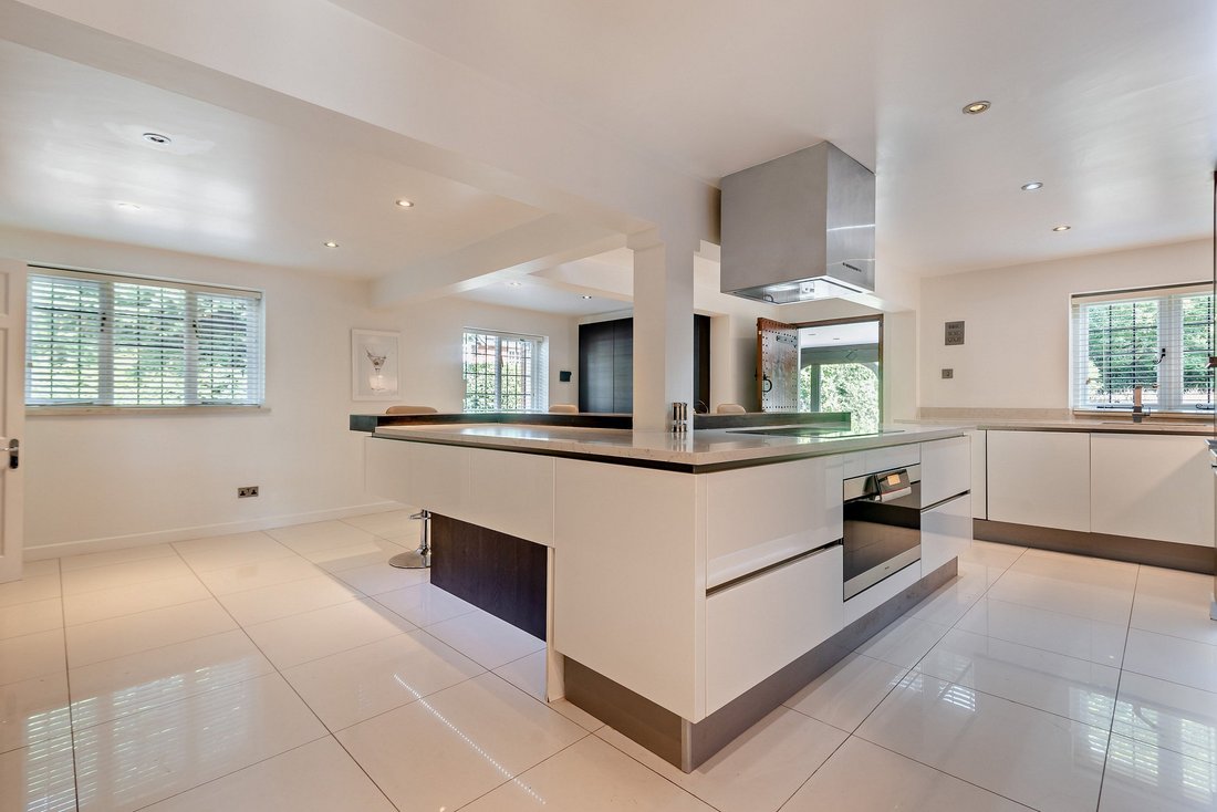 House in Mattingley, England 4 - 18806501