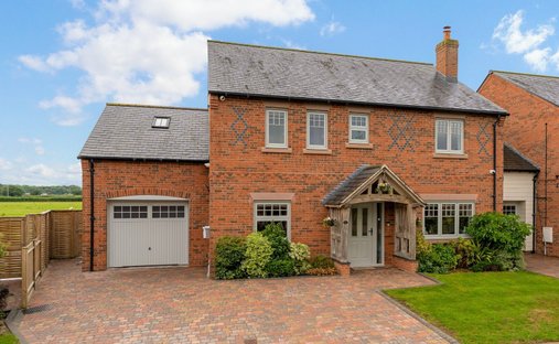 House in Pulford, England 1