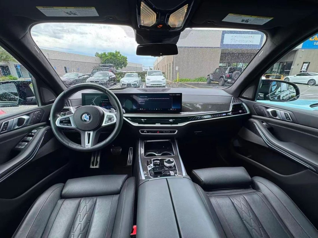Suv in Costa Mesa, CA, United States 3 - 18808833