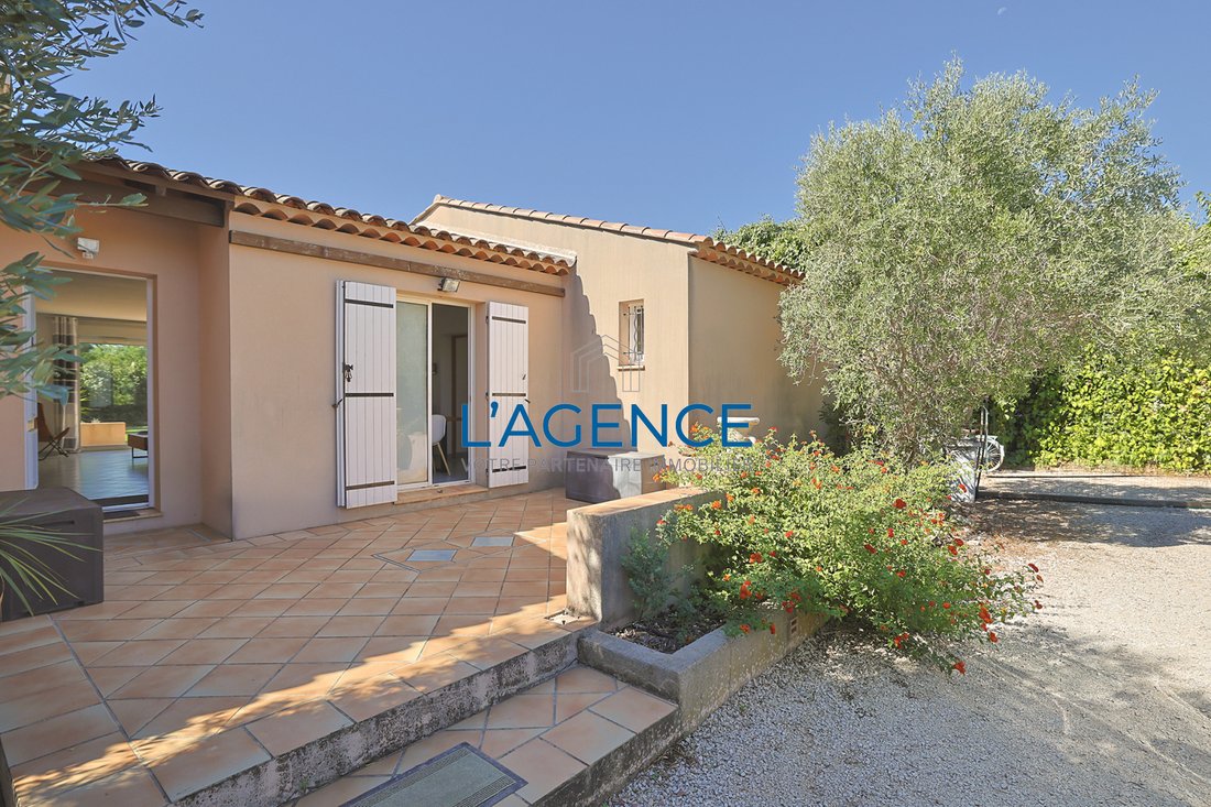 Apartment in Hyeres, Provence-Alpes-Côte d'Azur, France 2 - 18808478