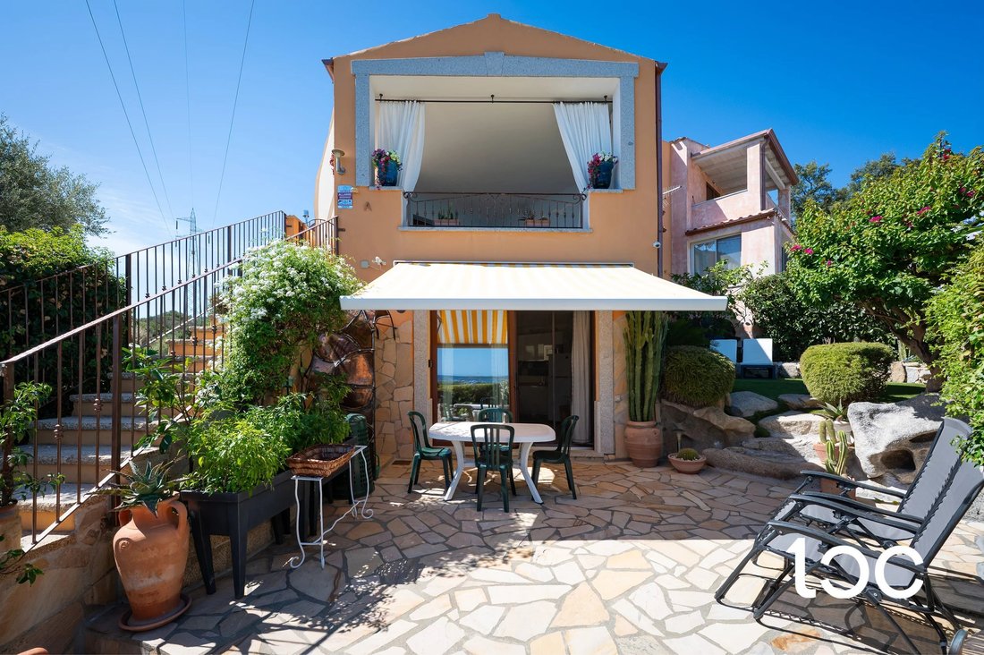 Villa en San Teodoro, Cerdeña, Italia 1 - 18792189