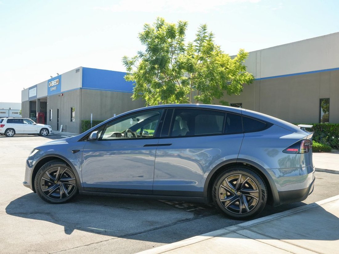 Suv in Costa Mesa, CA, United States 4 - 18793747