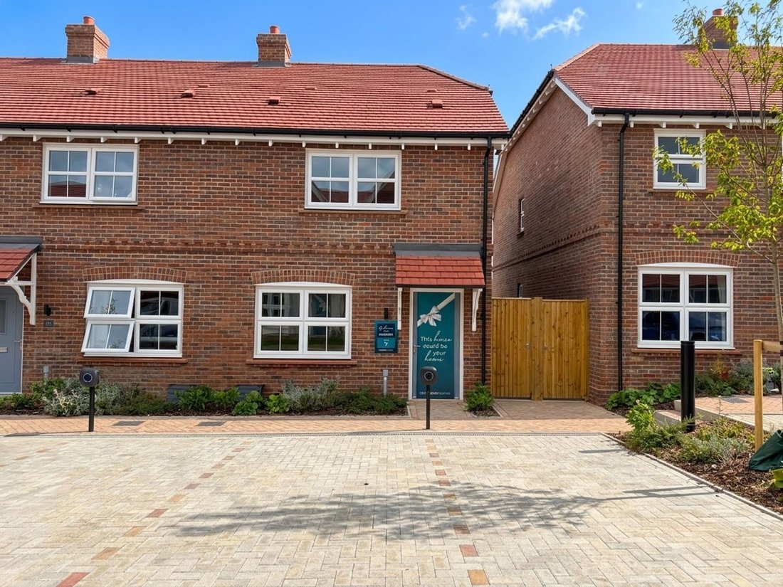 House in Storrington, England 1 - 18807285