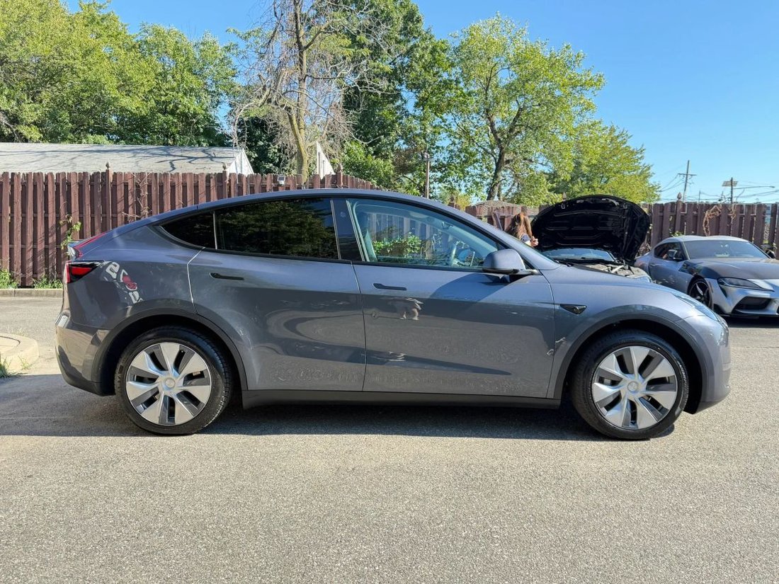 Suv in East Brunswick, NJ, United States 5 - 18793757