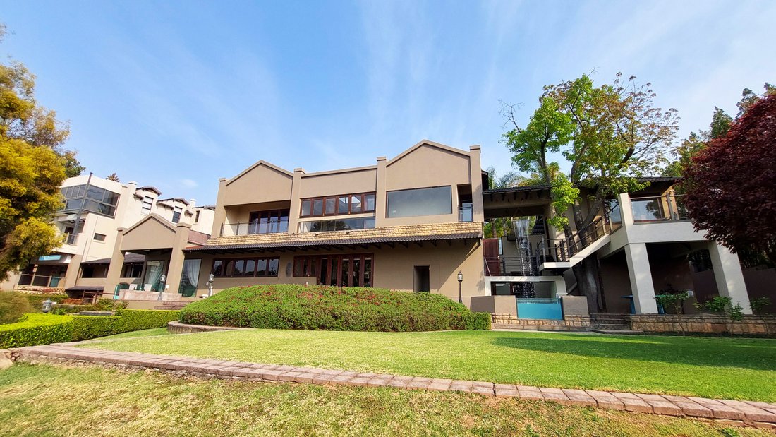 House in Monument Park, Gauteng, South Africa 4 - 18807513