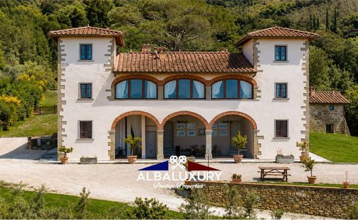 Villa in Terranuova Bracciolini, Tuscany, Italy 1