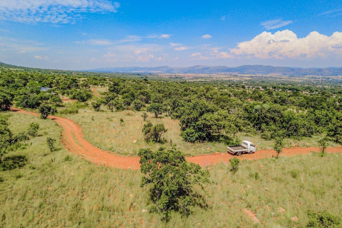 Land in Hartbeespoort, North West, South Africa 4 - 18808304