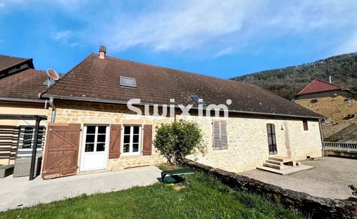Casa a Lons-le-Saunier, Borgogna-Franca Contea, Francia 1