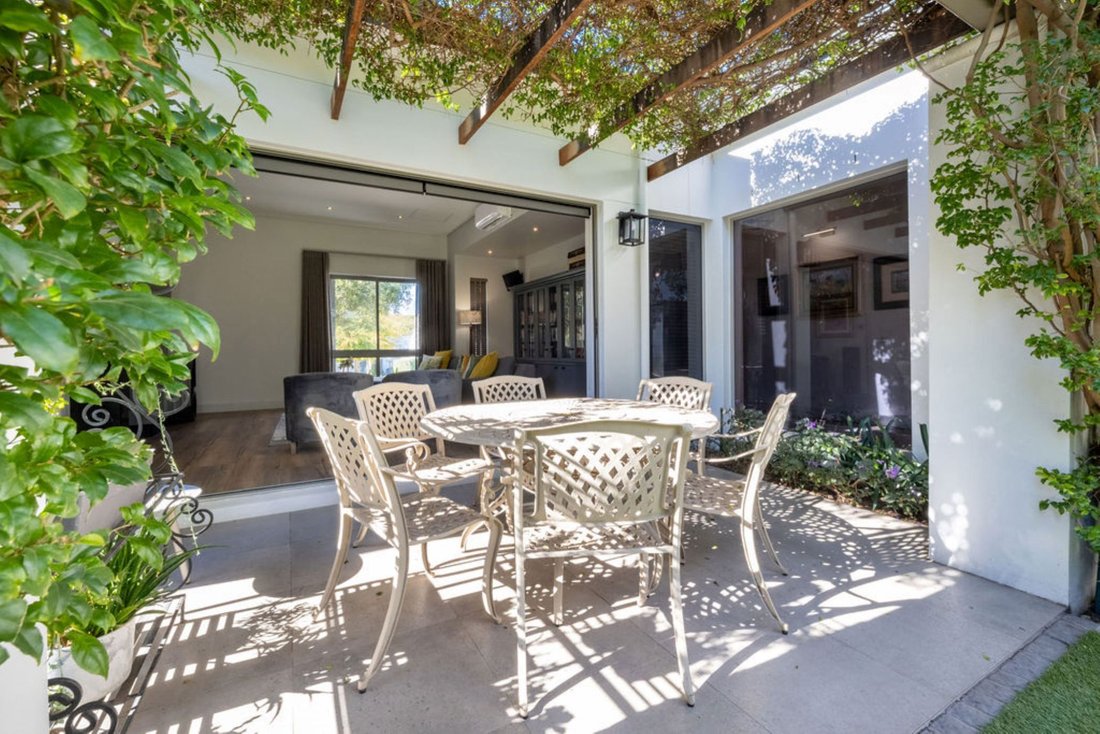Estate in Lemoenkloof, Western Cape, South Africa 5 - 18807786