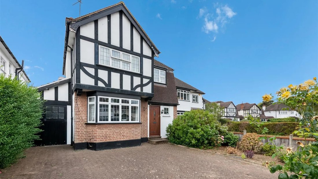 House in Breakspear, Bromley, England 1 - 18808163