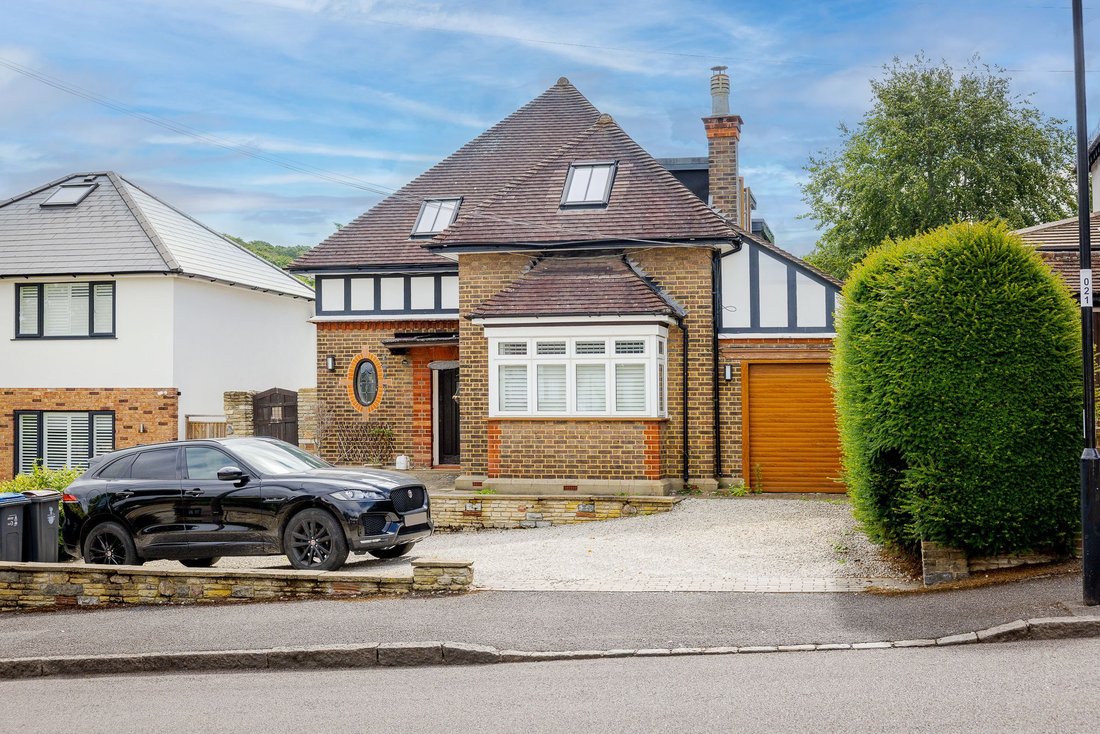 House in Selsdon, London Borough of Croydon, England 1 - 17484416