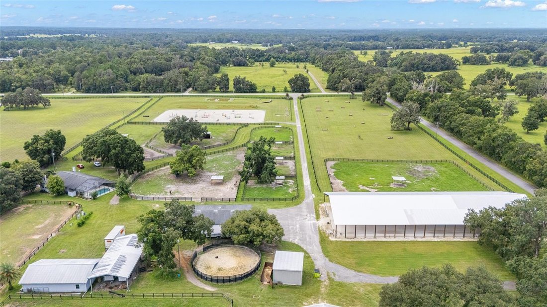 Corps de ferme à Williston, Floride, États-Unis 1 - 18808022