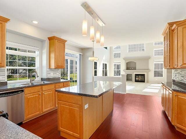 House in Bolingbrook, Illinois, United States 3 - 18808065