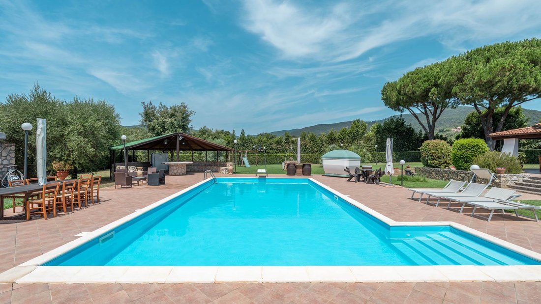 Villa in Castle of Castiglione, Castiglione della Pescaia, Tuscany 5 - 18808468