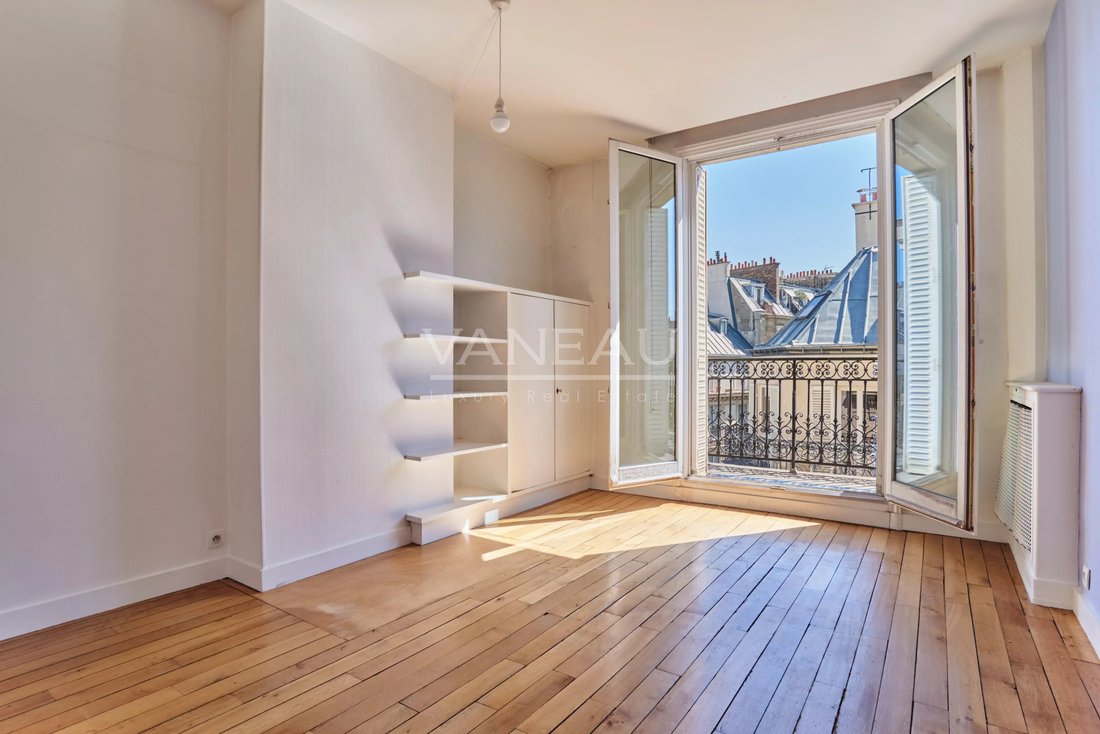 Apartment in Europe, Paris 8e Arrondissement, Paris 5 - 18807089