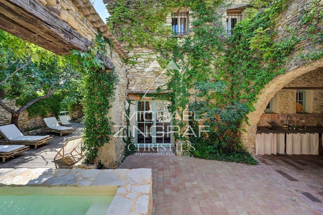 Casa di campagna a Craus, La Fare-les-Oliviers, Francia 2 - 18290899