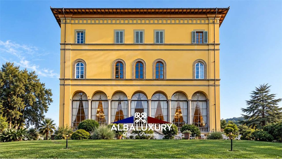 Villa in Saint Mary del Giudice - San Lorenzo a Vaccoli, Lucca, Tuscany 1 - 16487626