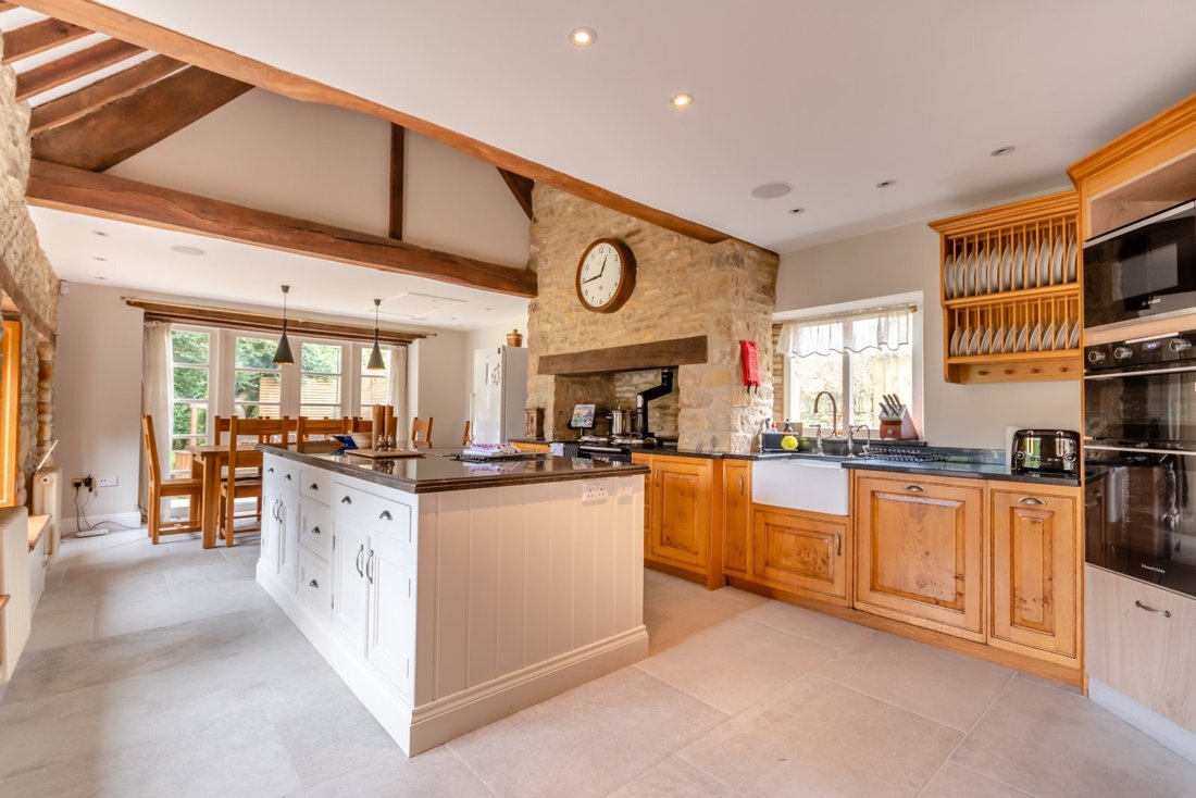 House in Long Compton, England 2 - 18806485