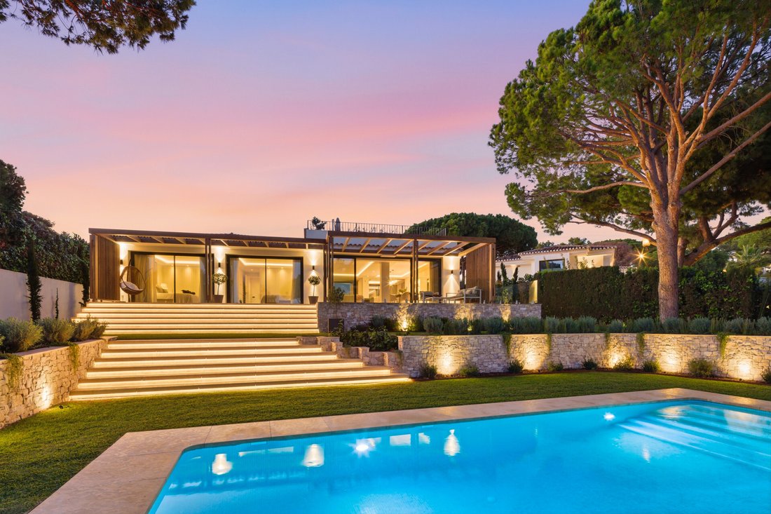 Villa en Elviria-Cabopino, Marbella, España 1 - 18808569