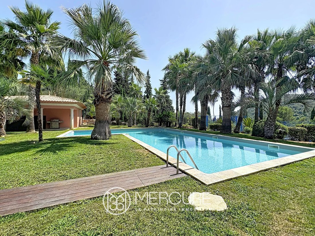 Villa in Grasse, Provence-Alpes-Côte d'Azur, France 3 - 18806914