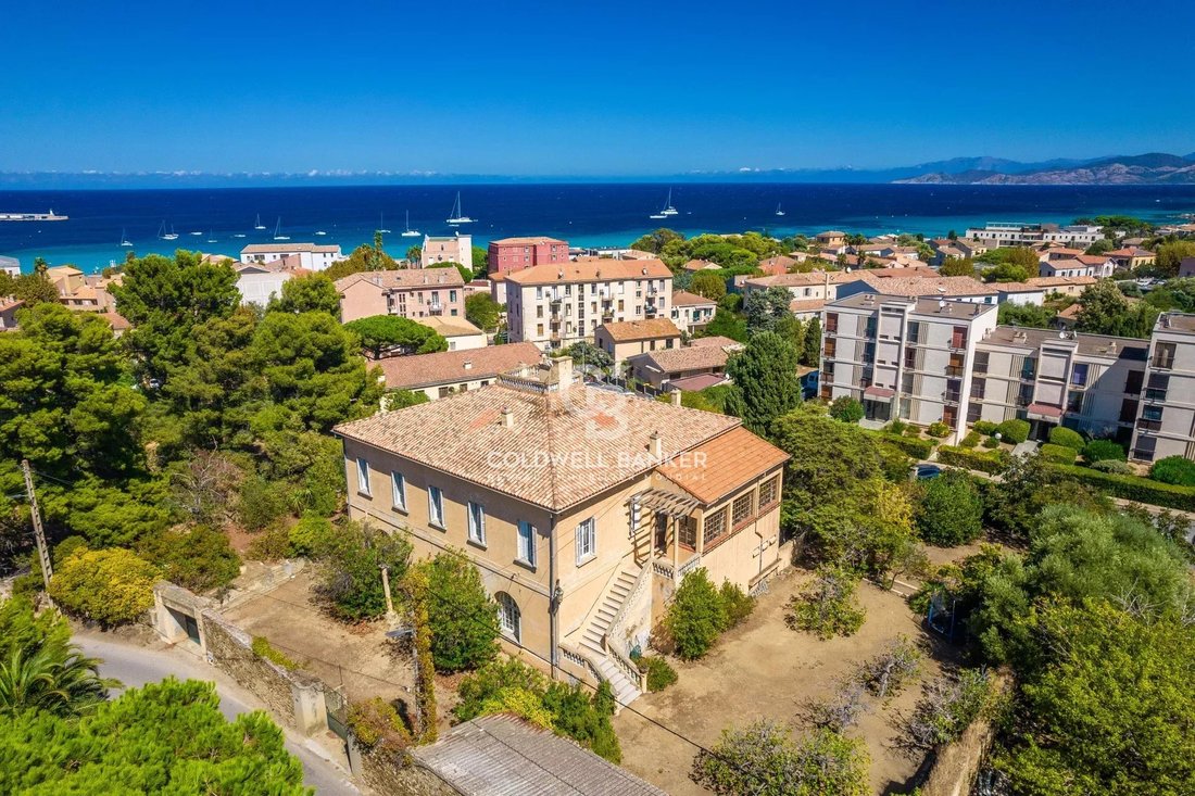 Villa in L'Île-Rousse, Korsika, Frankreich 1 - 18808488