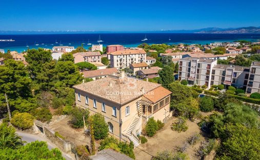 Villa en L'Île-Rousse, Córcega, Francia 1