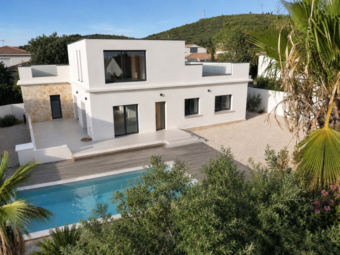 House in Balaruc-les-Bains, Occitania, France 1 - 18807114