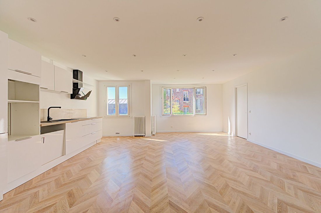 Apartment in Plateau Ouest, Suresnes, France 1 - 18808599