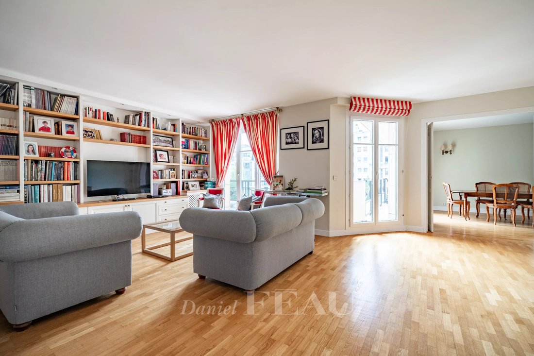 Apartment in Wilson-Rivay, Levallois-Perret, France 2 - 18807107
