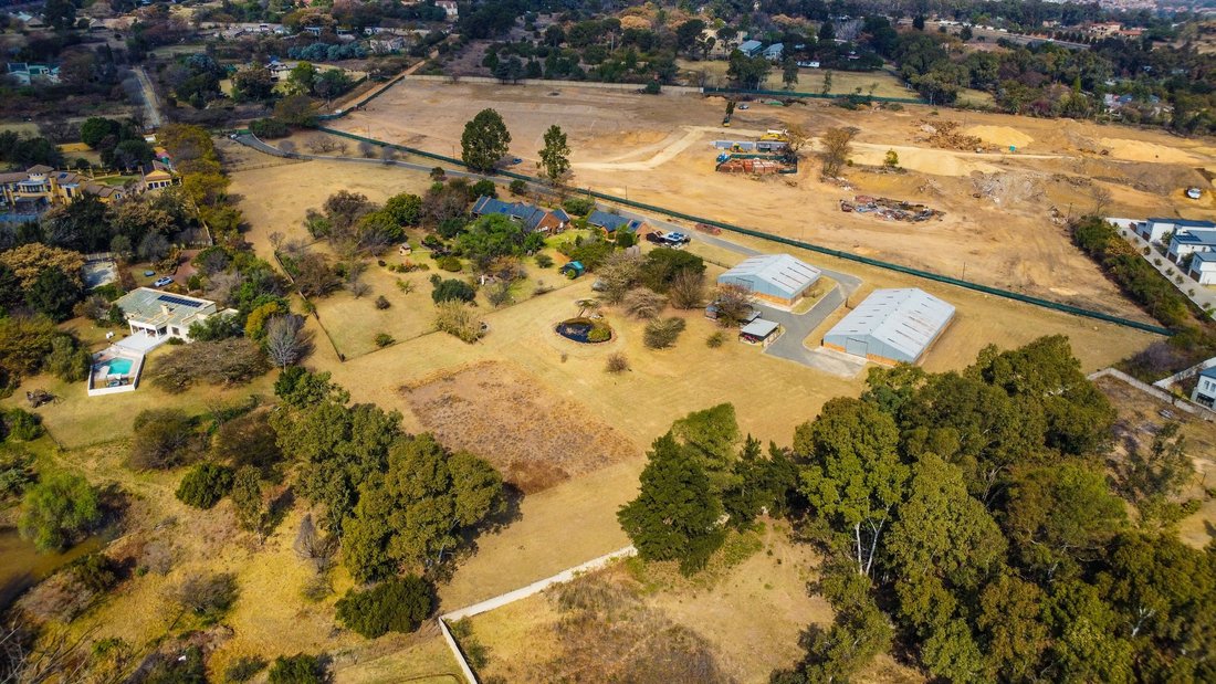 Farm Ranch in Crowthorne AH, Gauteng, South Africa 1 - 18808675