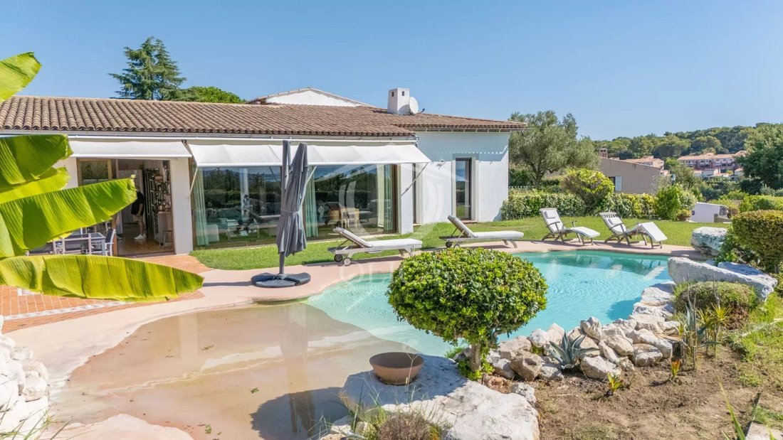 Villa in Vaug, Villeneuve-Loubet, France 2 - 18806627