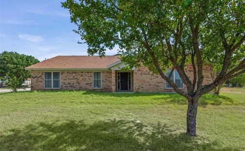 House in Grandview, Texas, United States 1