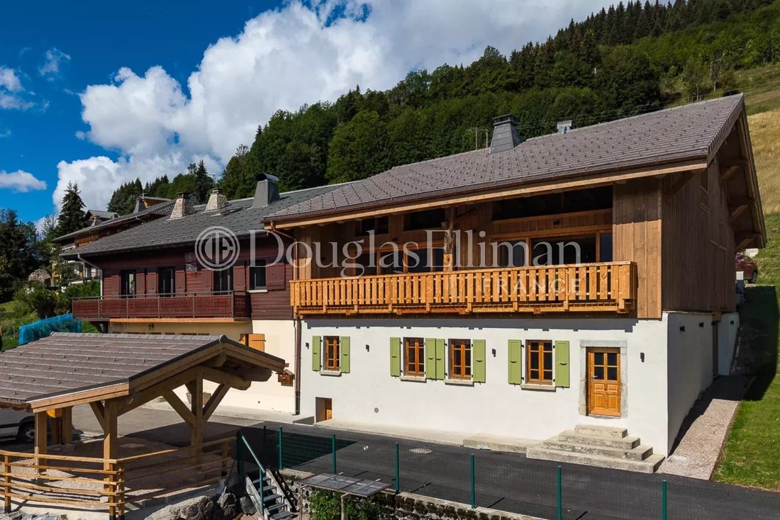 Chalet in La Côte-d'Arbroz, Auvergne-Rhône-Alpes, France 1 - 18806687