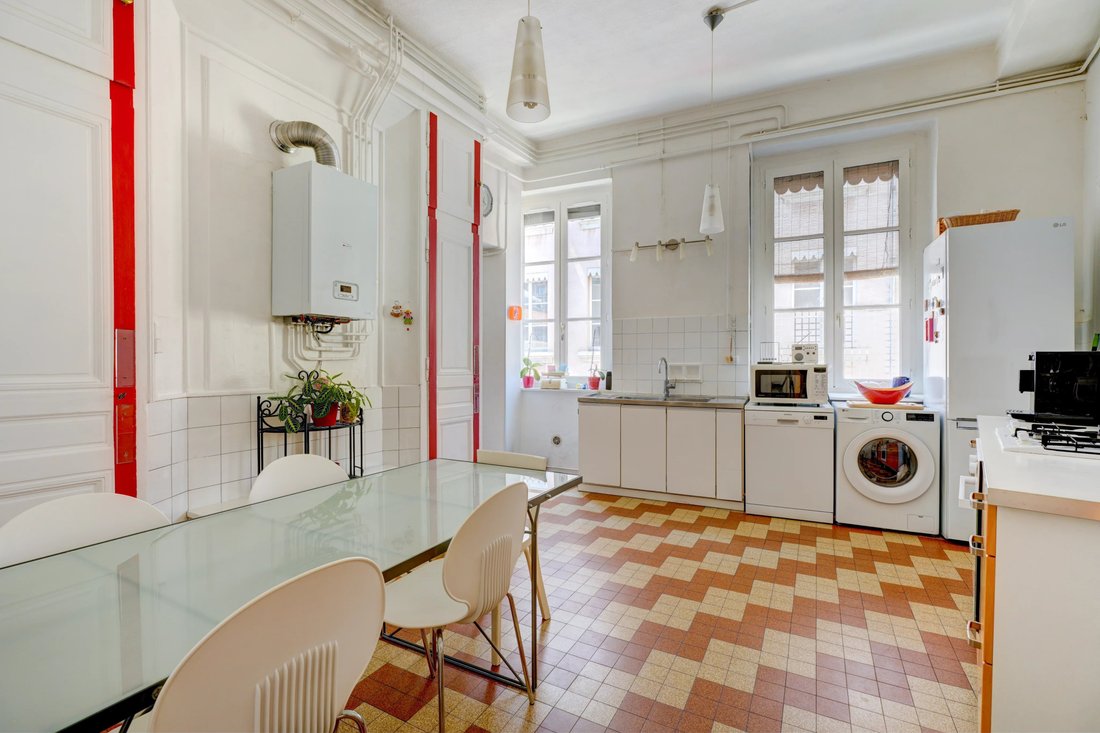 Apartment in Lyon 1er Arrondissement, Lyon, France 2 - 18806552