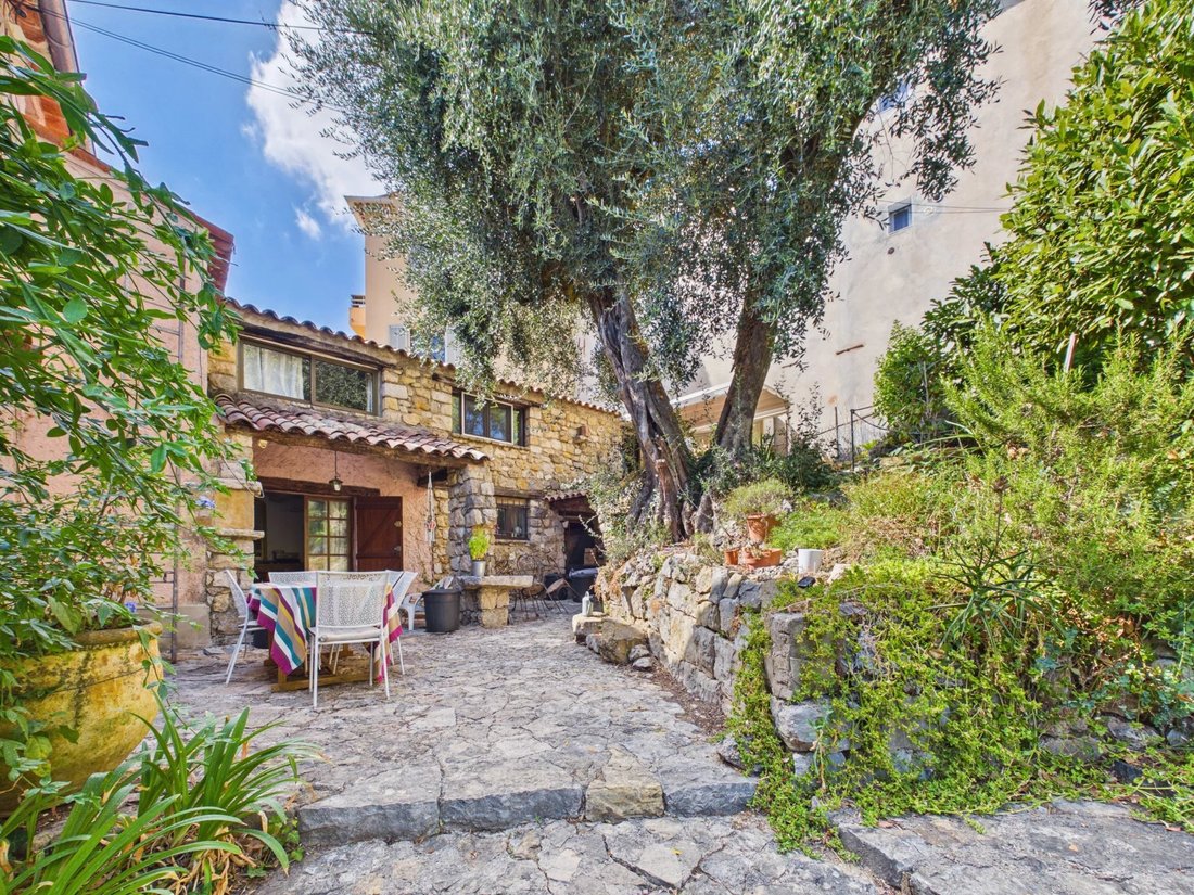 House in Grasse, Provence-Alpes-Côte d'Azur, France 1 - 18806449