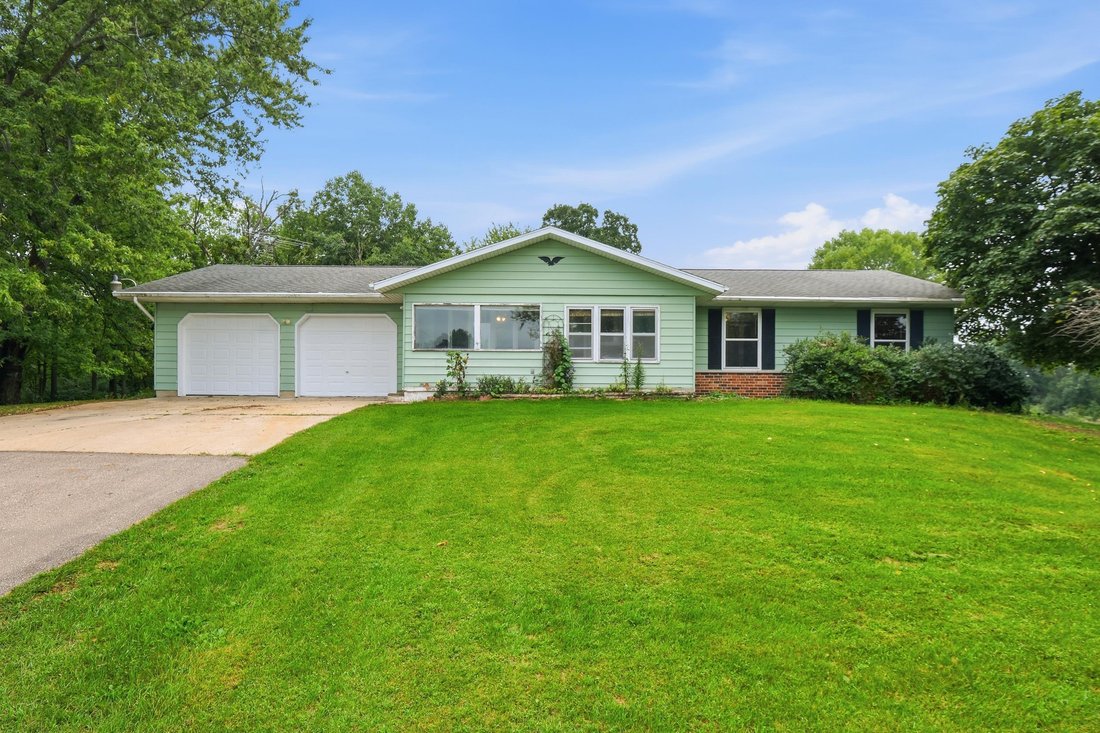 House in Pardeeville, Wisconsin, United States 1 - 18807716