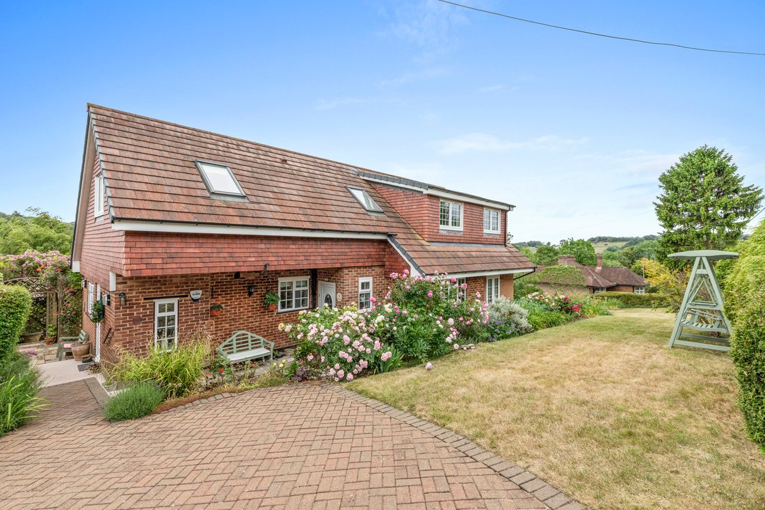 House in Wooburn Green, England 1 - 18074506