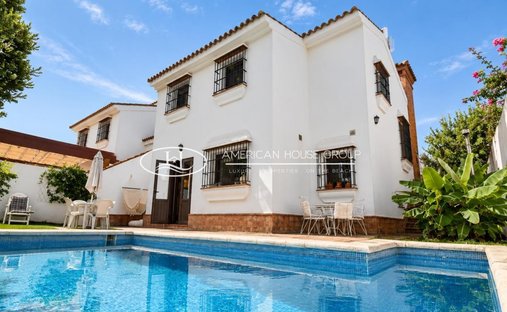 Chalet in Chiclana de la Frontera, Andalusia, Spain 1
