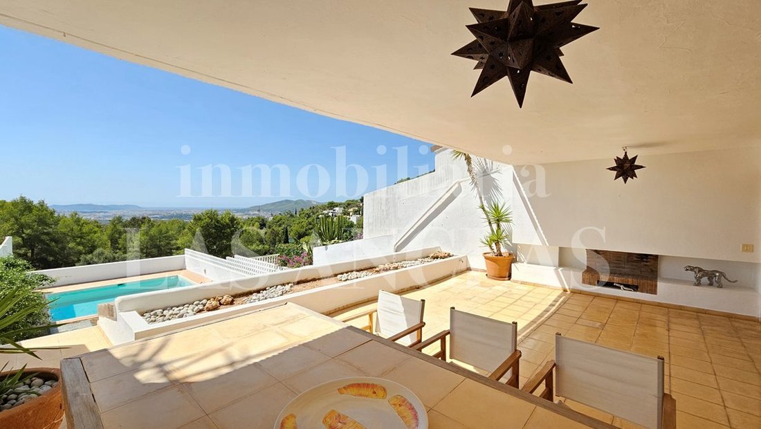 House in Santa Eularia des Riu, Balearic Islands, Spain 1 - 11848312