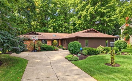 House in Chagrin Falls, Ohio, United States 1